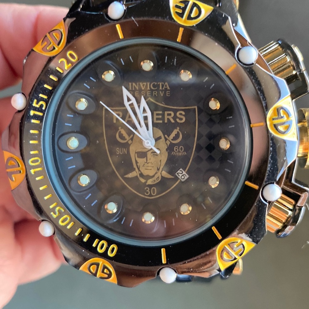 Awesome Mens Raiders watch